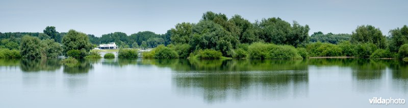 Gevuld wachtbekken en het Vloot
