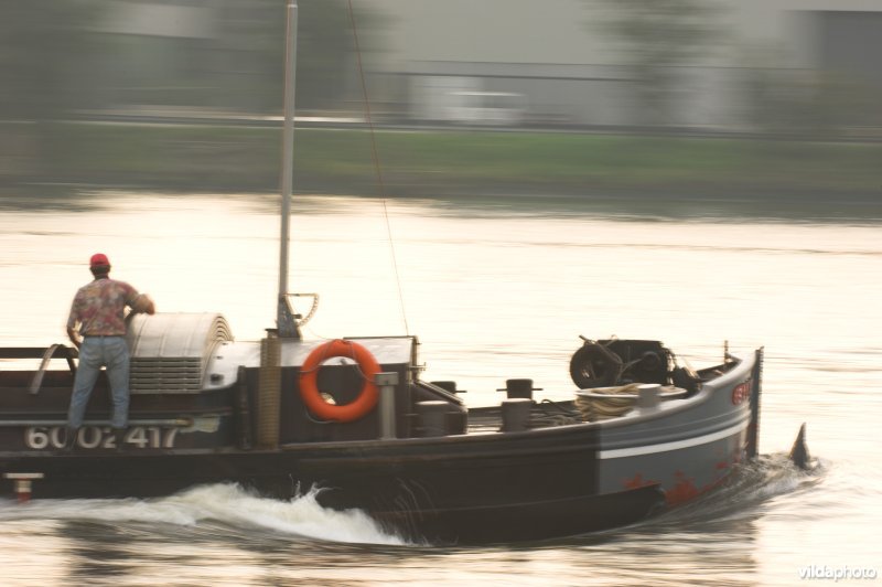 Scheepvaart op het kanaal Gent-Terneuzen