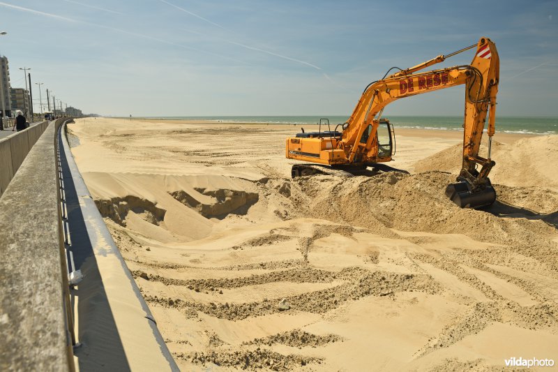 Ophogen van strand