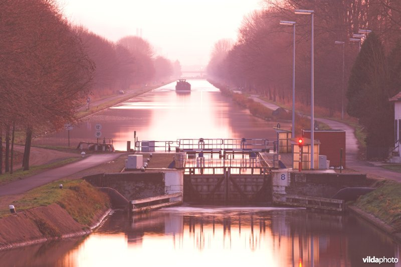 Kempens kanaal en sluis tussen Herentals en Bocholt