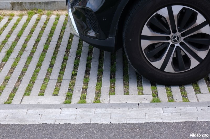 Waterdoorlatende parkeerplaats