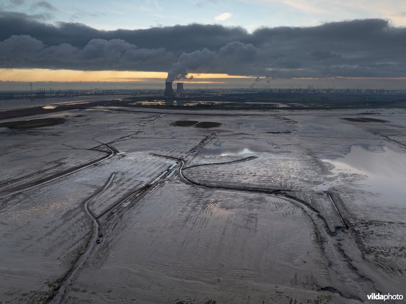 Fire on an industrial plant with high smoke fumes