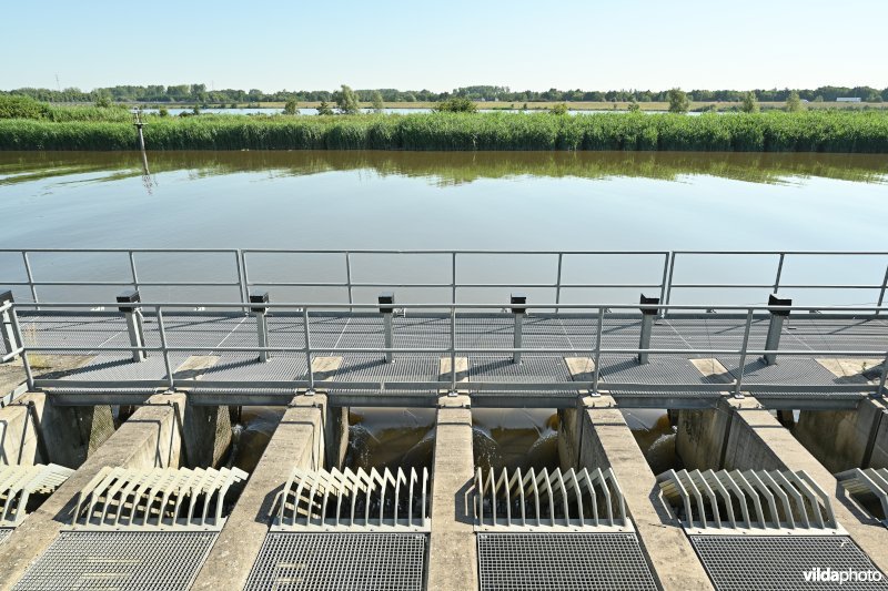 Inwateringssluis aan het Zennegat