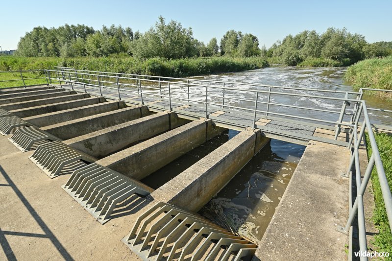Inwateringssluis aan het Zennegat