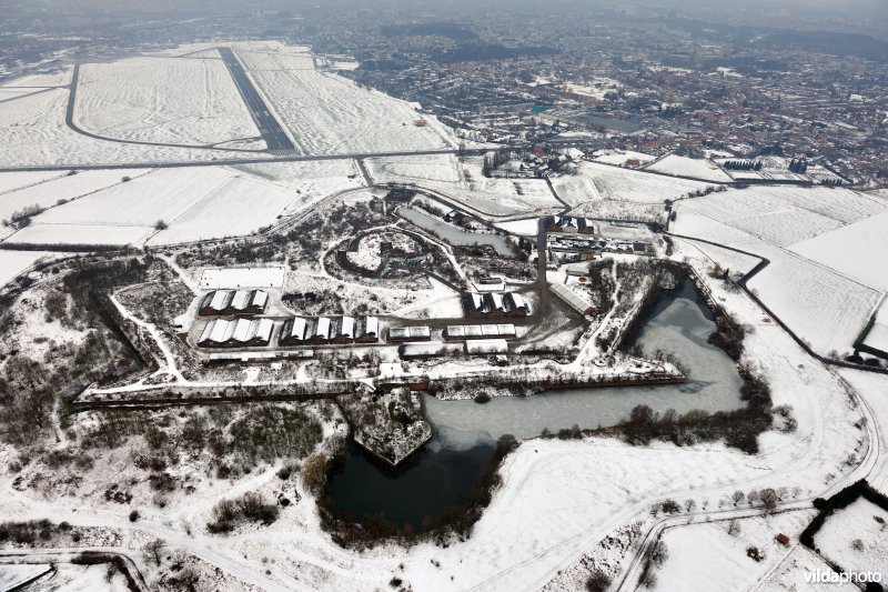 Fort 3 en luchthaven van Deurne