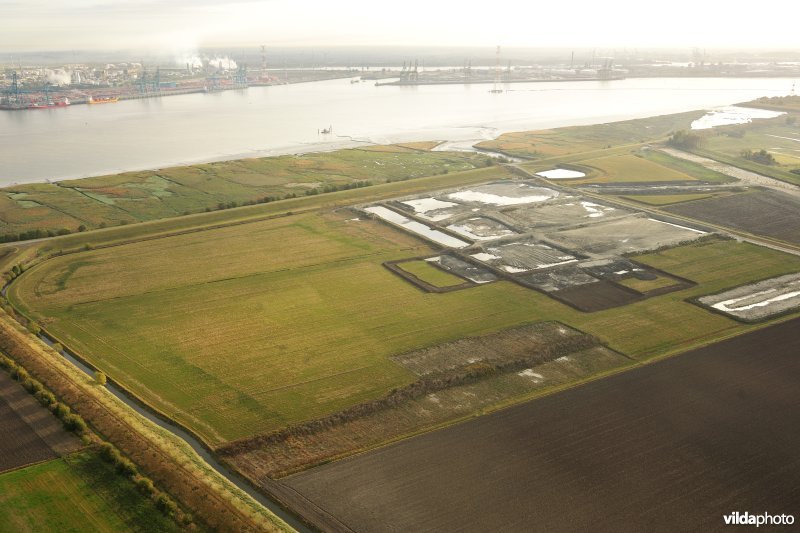 Zandbekkens voor ontpolderingsdijken in de Prosperpolder