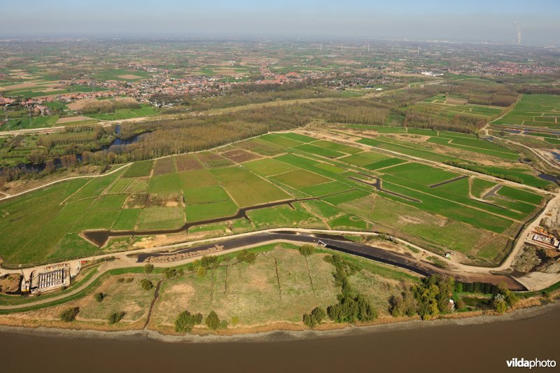 Overloopdijk en weidevogelgebied