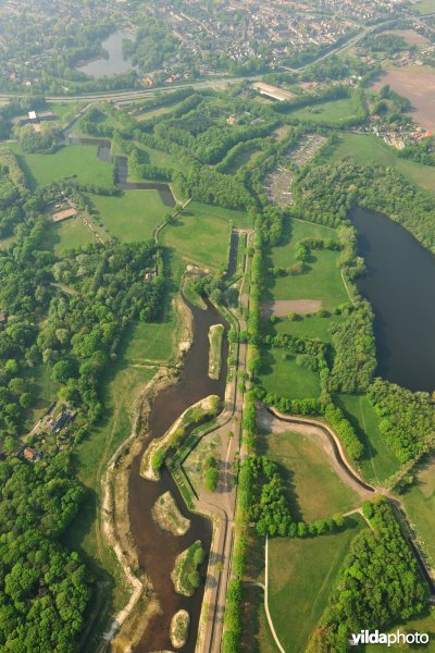 Liniewal tussen Fort De Roovere en Fort Pinssen