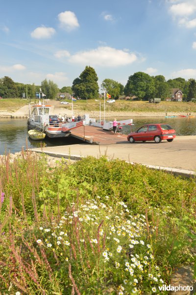 Veerboot Meeswijk-Berg