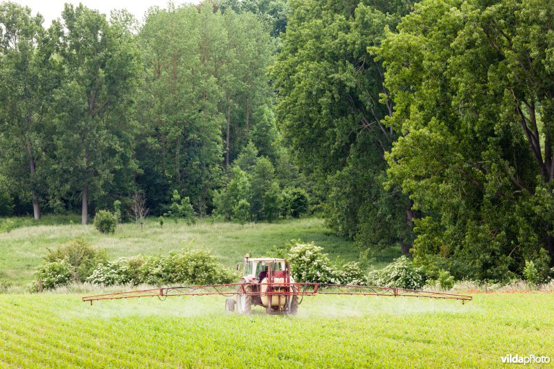 Tractor spuit pesticiden